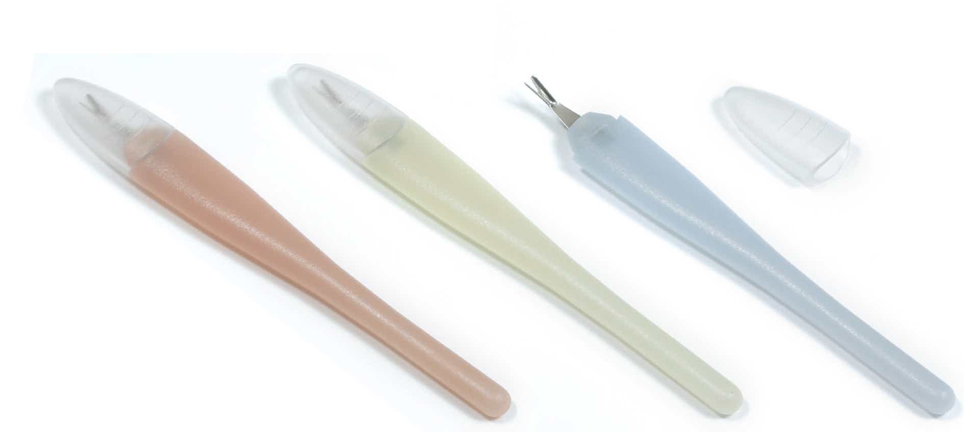 ALTESSE COUPE CUTICULES INOX AVEC CAPUCHON 12 5CM COLORIS ALEATOIRE